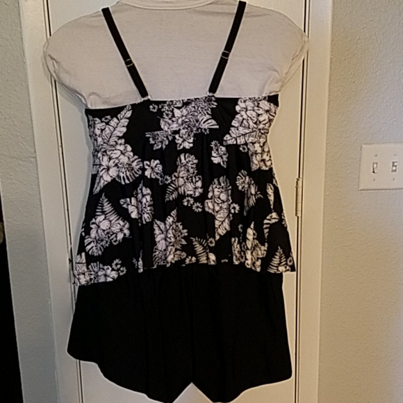 Tankini - Picture 3 of 4